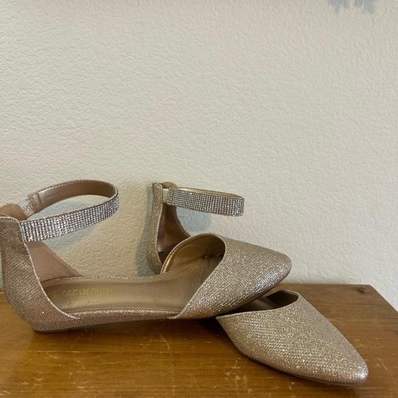 Dream Pairs Flat Pointed Gold Glitter Flats Size 11 - Picture 1 of 9